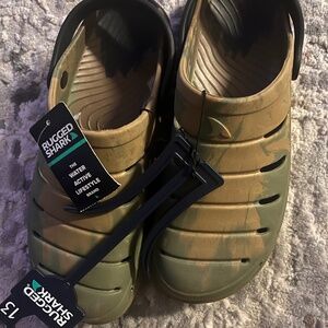 Camouflage Rugged Shark clogs